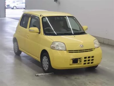 Daihatsu Esse