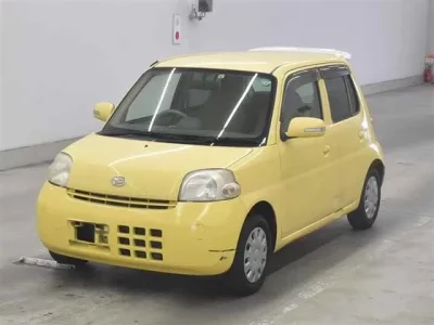 Daihatsu Esse