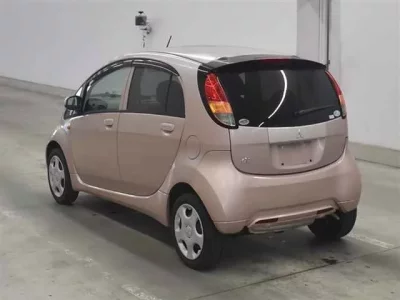 Mitsubishi I