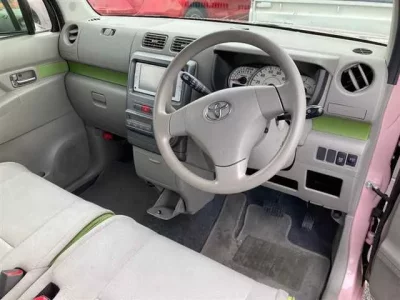 Toyota PIXIS SPACE