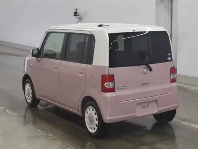 Toyota PIXIS SPACE