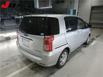 Toyota RAUM