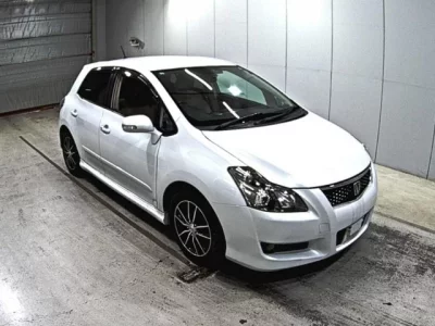Toyota BLADE