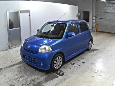 Daihatsu Esse