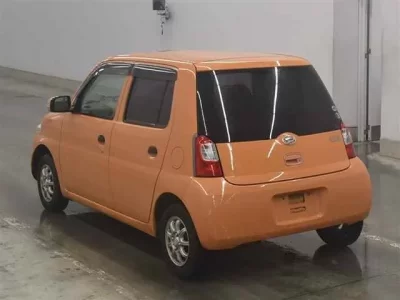 Daihatsu Esse