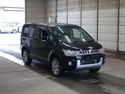 Mitsubishi DELICA D5