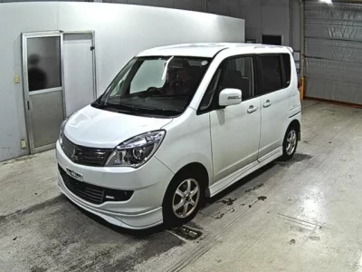 Mitsubishi DELICA D2