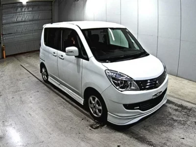 Mitsubishi DELICA D2