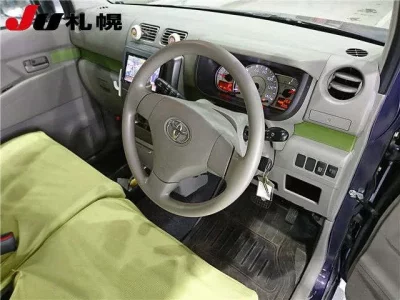 Toyota PIXIS SPACE