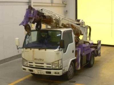 Isuzu ELF
