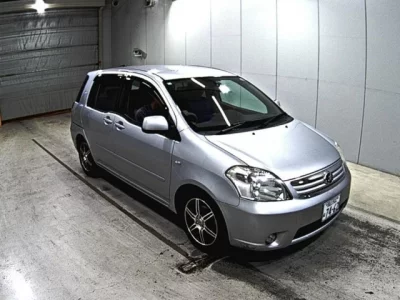 Toyota RAUM