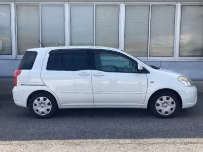 Toyota RAUM