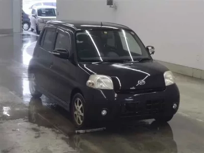 Daihatsu Esse