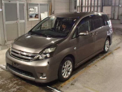 Toyota ISIS