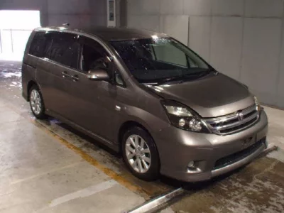 Toyota ISIS