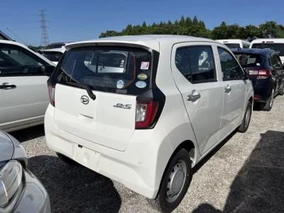 Daihatsu MIRA E S