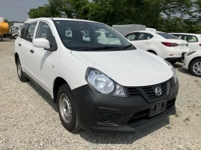 Nissan AD