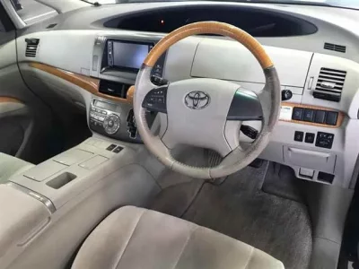 Toyota ESTIMA HYBRID