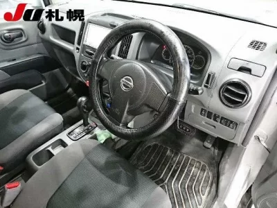 Nissan AD