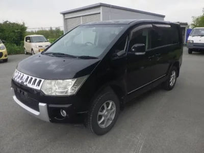 Mitsubishi DELICA D5