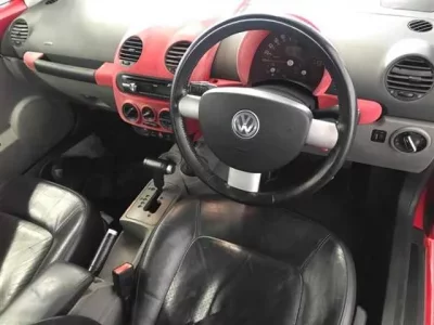 Volkswagen NEW BEETLE