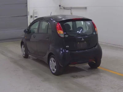 Mitsubishi I