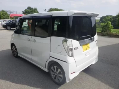 Mitsubishi EK SPACE