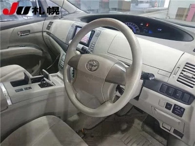 Toyota ESTIMA HYBRID