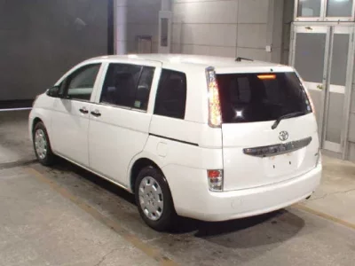 Toyota ISIS