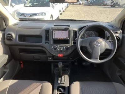 Nissan AD