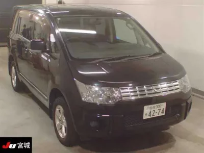 Mitsubishi DELICA D5