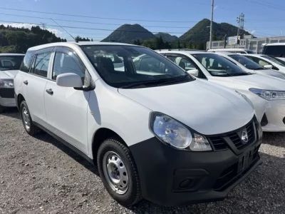 Nissan AD