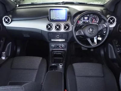 Mercedes-Benz B CLASS