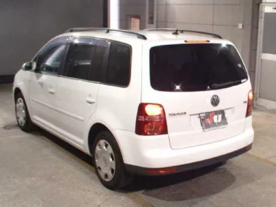Volkswagen GOLF TOURAN