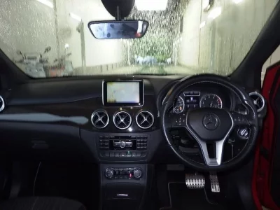 Mercedes-Benz B CLASS