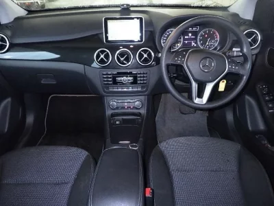 Mercedes-Benz B CLASS