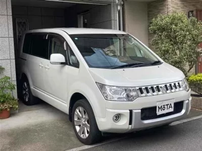 Mitsubishi DELICA D5