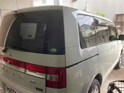 Mitsubishi DELICA D5