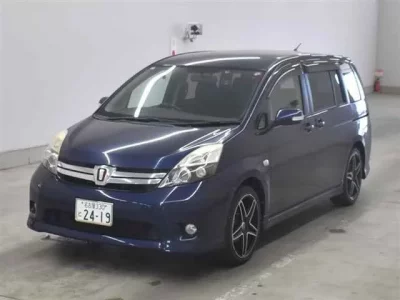 Toyota ISIS
