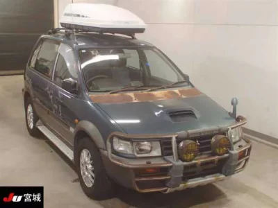 Mitsubishi RVR