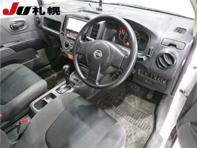 Nissan AD