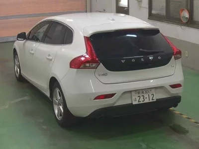 Volvo V40