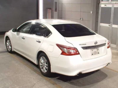 Nissan TEANA