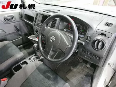 Nissan AD