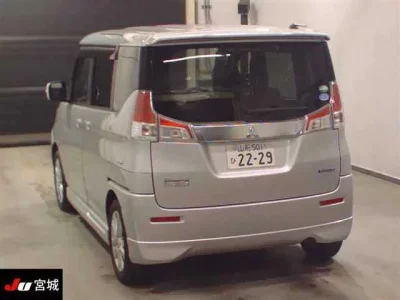 Mitsubishi DELICA D2
