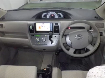 Toyota RAUM