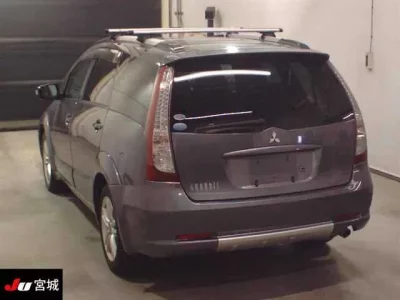 Mitsubishi GRANDIS