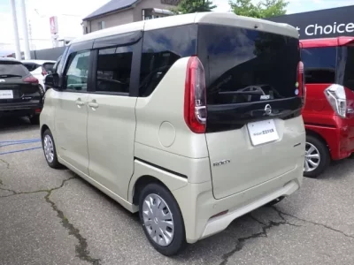 Nissan ROOX