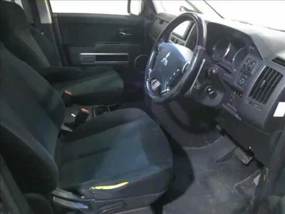 Mitsubishi DELICA D5