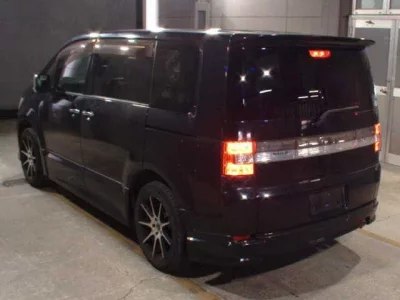 Mitsubishi DELICA D5